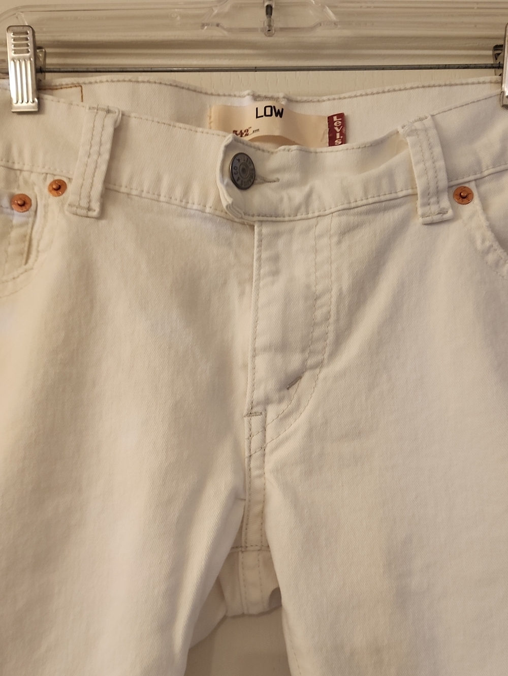 Levi's 542 Low Rise White Cuffed Denim Shorts, Women's Size 16 - Picture 2 of 7